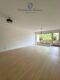 Renovierte 2-ZKB Wohnung mit Einbauküche, Balkon und Garage - Wohn- und Esszimmer