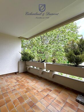 Renovierte 2-ZKB Wohnung mit Einbauküche, Balkon und Garage, 66123 Saarbrücken, Etagenwohnung