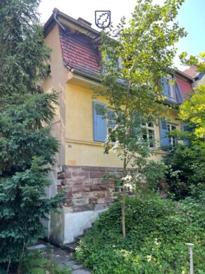 Einfamilienhaus in schöner zentraler Lage nahe Universität, 66133 Saarbrücken / Scheidt, Doppelhaushälfte