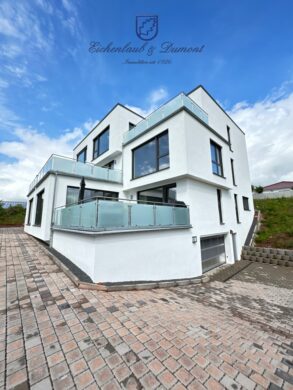 Neuwertiges Penthouse mit EBK + 3 Stellplätzen in Energie-Effizienzhaus, 66265 Heusweiler, Penthousewohnung