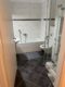 2-ZKB + EBK in saniertem Altbau am Triller - Bad mit Dusche und Wanne