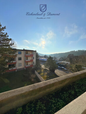 Gepflegte 2-ZKB-Wohnung mit Balkon & Außenstellplatz, 66121 Saarbrücken, Etagenwohnung