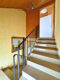 Freistehendes gepflegtes 2-3 FH mit Wintergarten, Garage, sofort verfügbar - Treppe zum DG