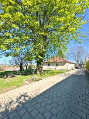 Freistehendes saniertes Familienparadies, mit Bauplatz in toller Lage von Riegelsberg, 66292 Riegelsberg, Einfamilienhaus