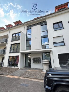 Luxuriös ausgestattete 2-ZKB mit Balkon + EBK *provisionsfrei*, 66123 Saarbrücken / Am Homburg, Etagenwohnung