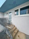 Attraktiv vermietete 3-ZKB Maisonette: Terrasse, Stellplatz, saniert mit neuem Dach und Fenstern - Wohnungseingang