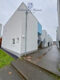 Attraktiv vermietete 3-ZKB Maisonette: Terrasse, Stellplatz, saniert mit neuem Dach und Fenstern - Wohnanlage