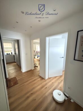 Hochwertig renovierte und möblierte 2-ZKB mit EBK, Terrasse + Garage, 66119 Saarbrücken / Sankt Arnual, Erdgeschosswohnung