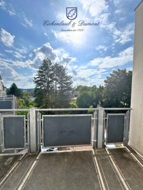 Helle renovierte 4-ZKB Wohnung mit Balkon in verkehrsgünstiger Lage, 66113 Saarbrücken / Malstatt, Etagenwohnung