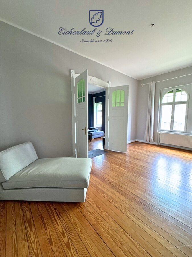 Renovierte Altbauwohnung mit Balkon in zentraler City-Lage - Photo 1