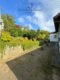 Gepflegtes 2-3 Familienhaus in Ortsmitte von Quierschied - Terrasse vor dem Eingang